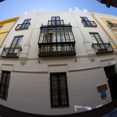 Life Apartments Alberto Lista Севилья Экстерьер фото