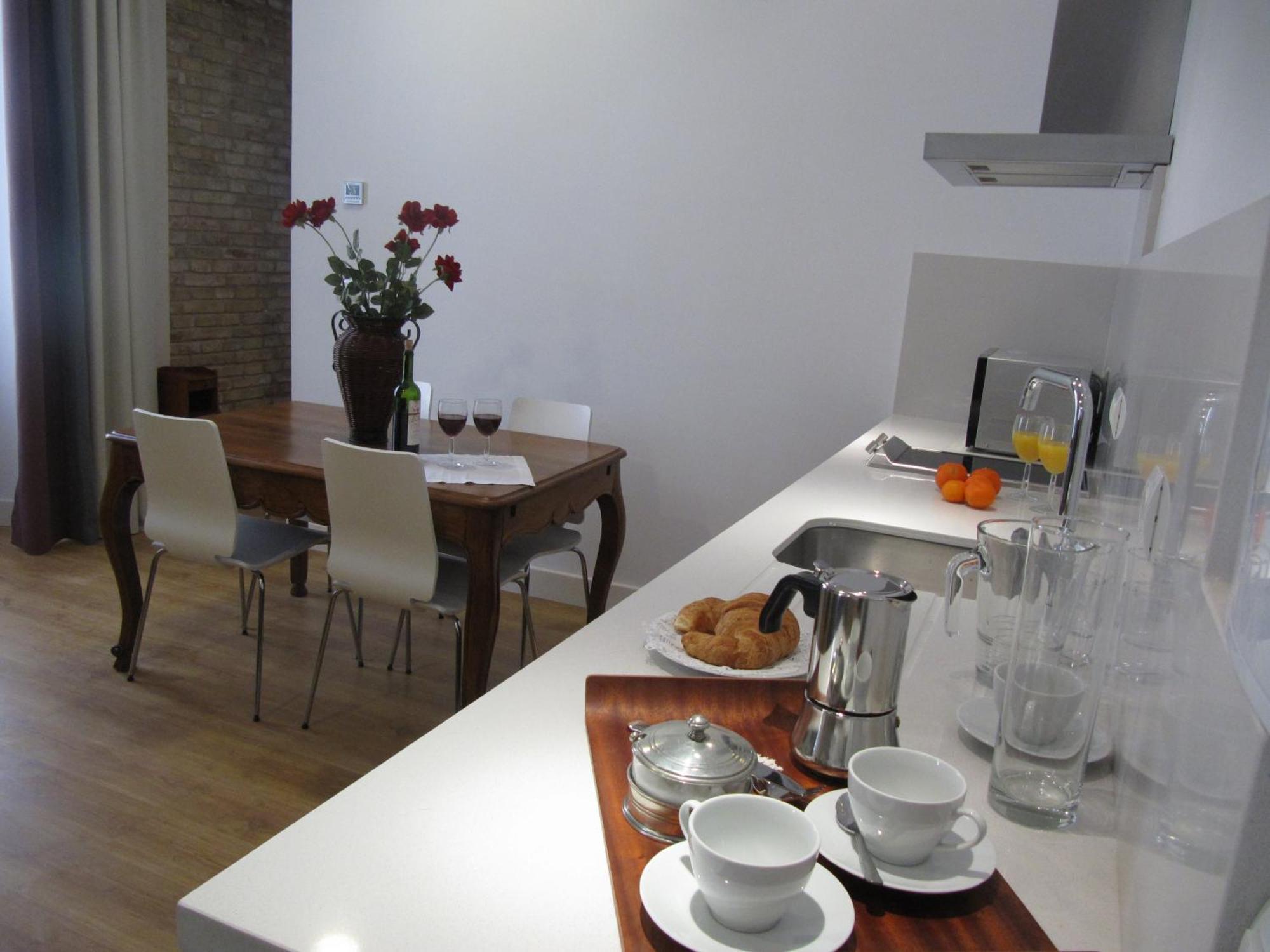Life Apartments Alberto Lista Севилья Номер фото
