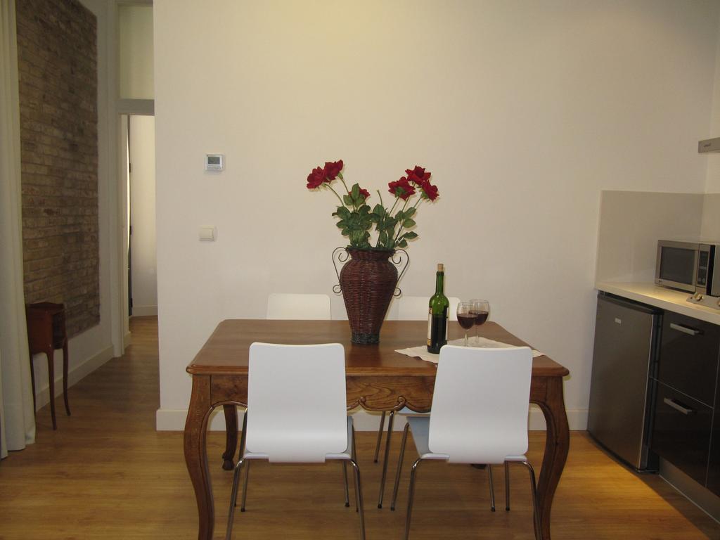 Life Apartments Alberto Lista Севилья Экстерьер фото